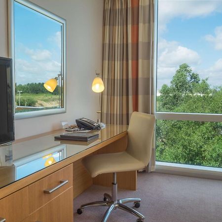 Отель Hilton Ридинг Экстерьер фото