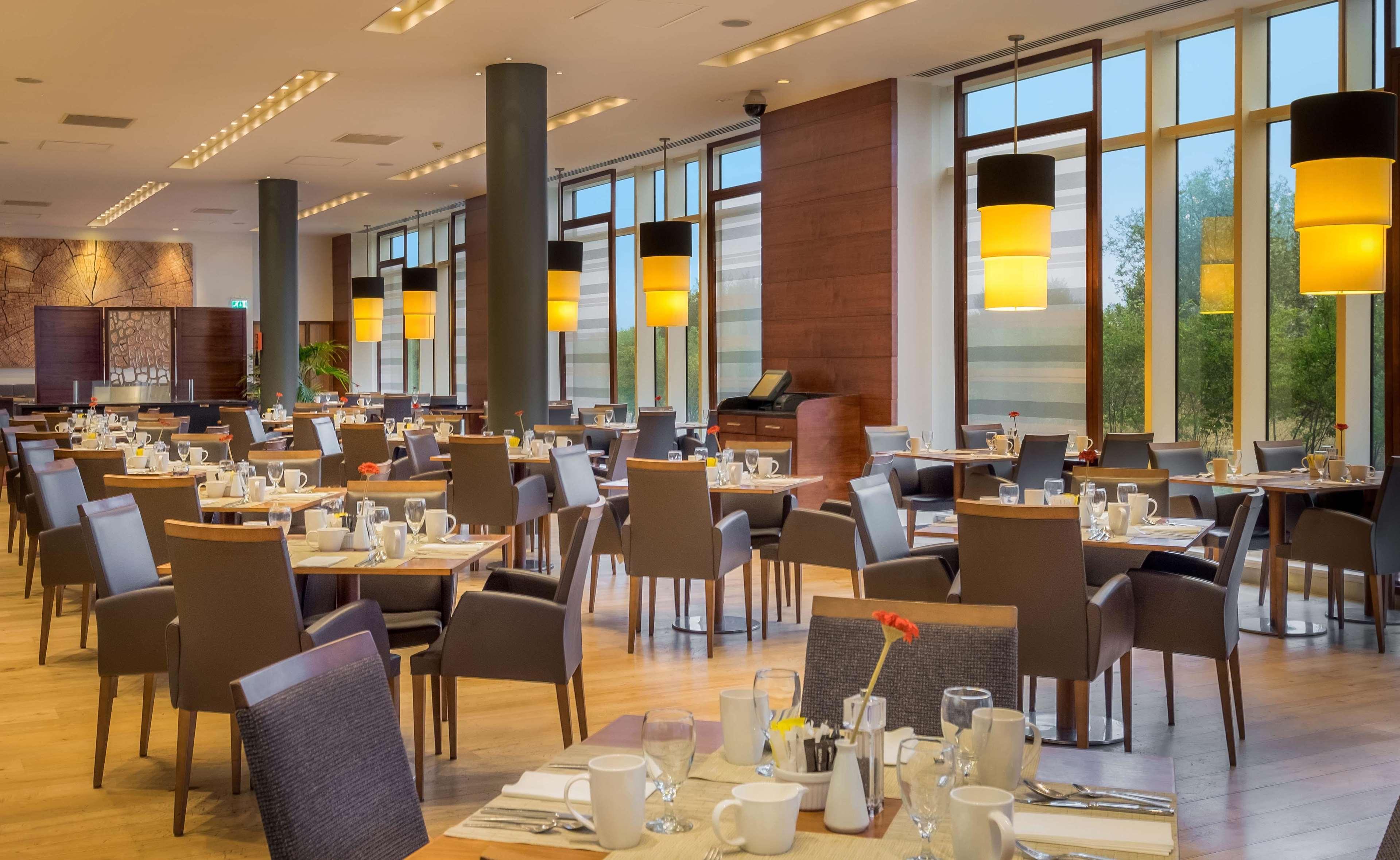 Отель Hilton Ридинг Экстерьер фото