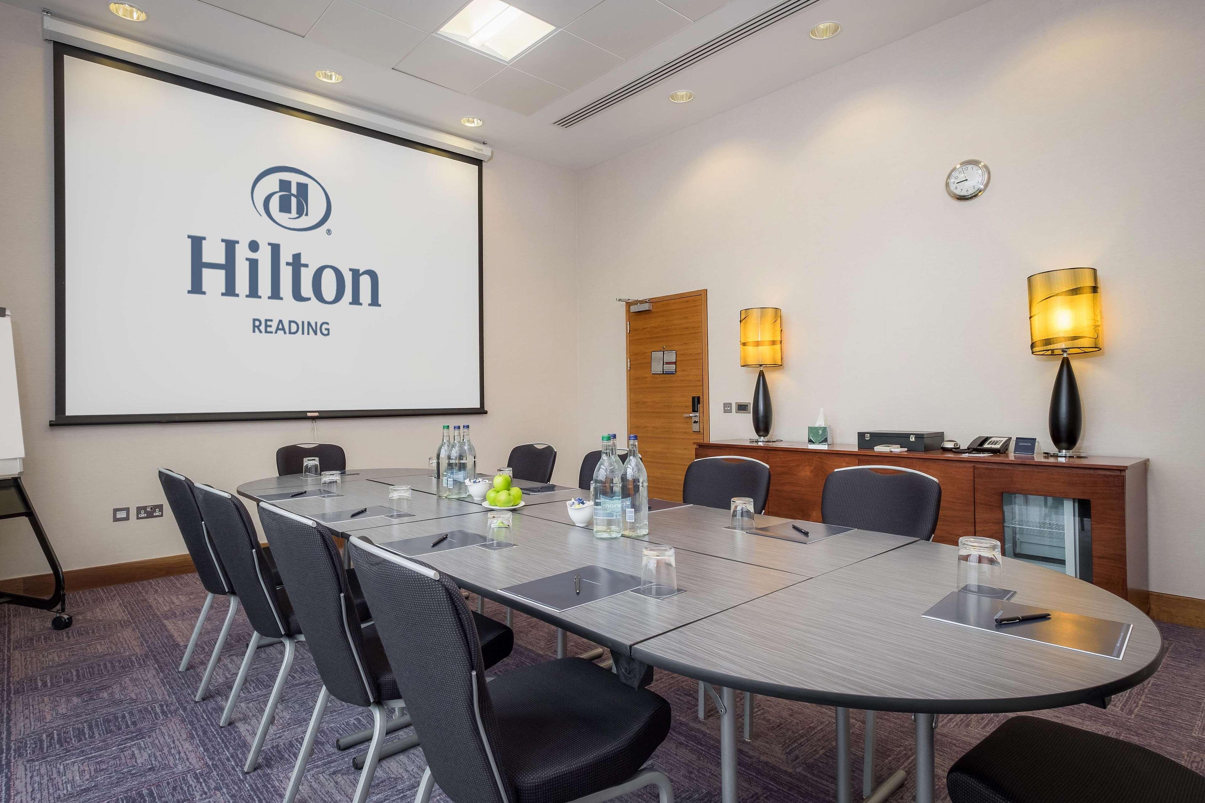 Отель Hilton Ридинг Экстерьер фото