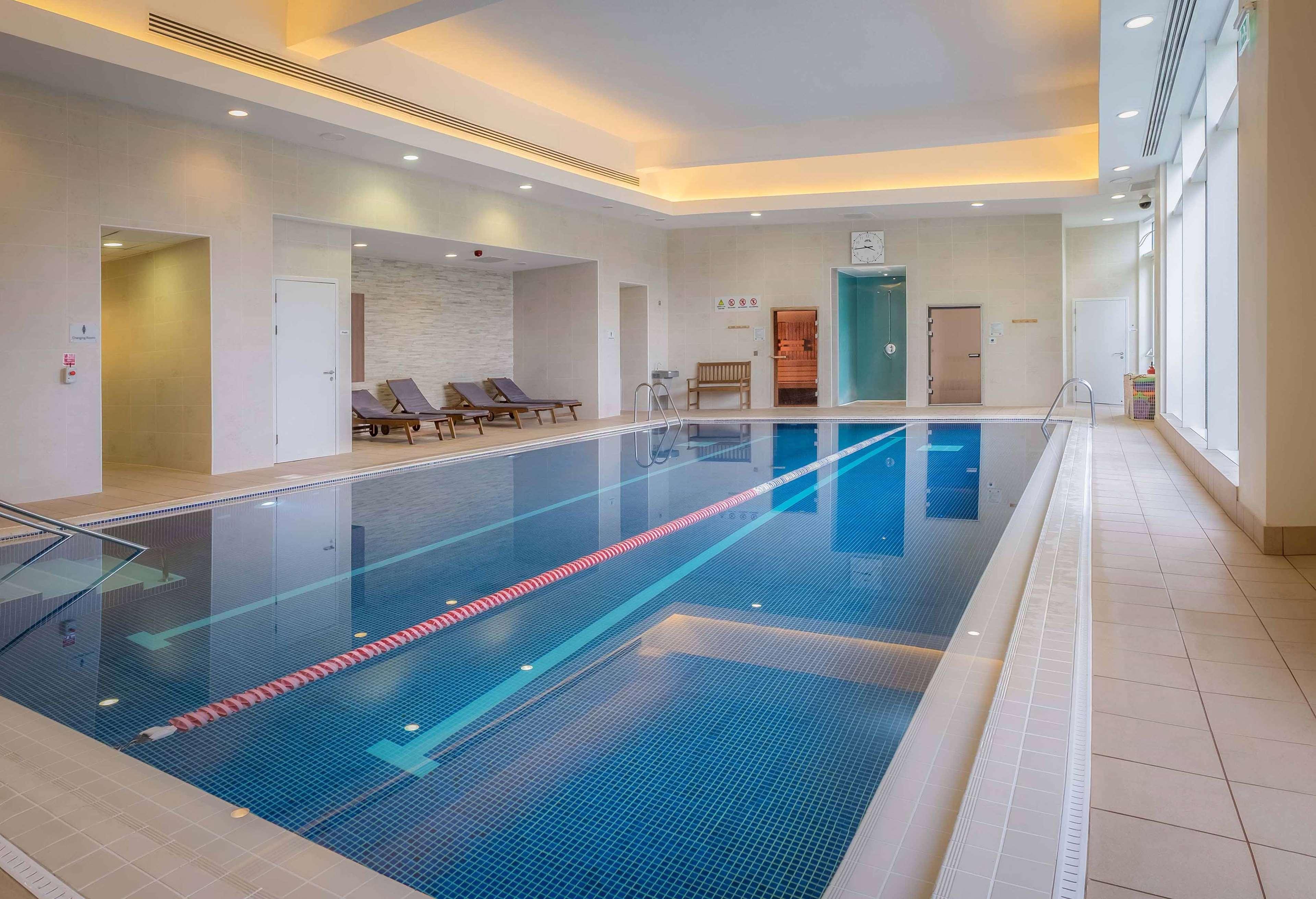 Отель Hilton Ридинг Экстерьер фото