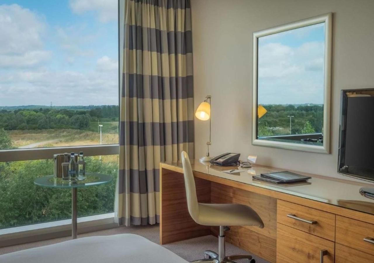 Отель Hilton Ридинг Экстерьер фото
